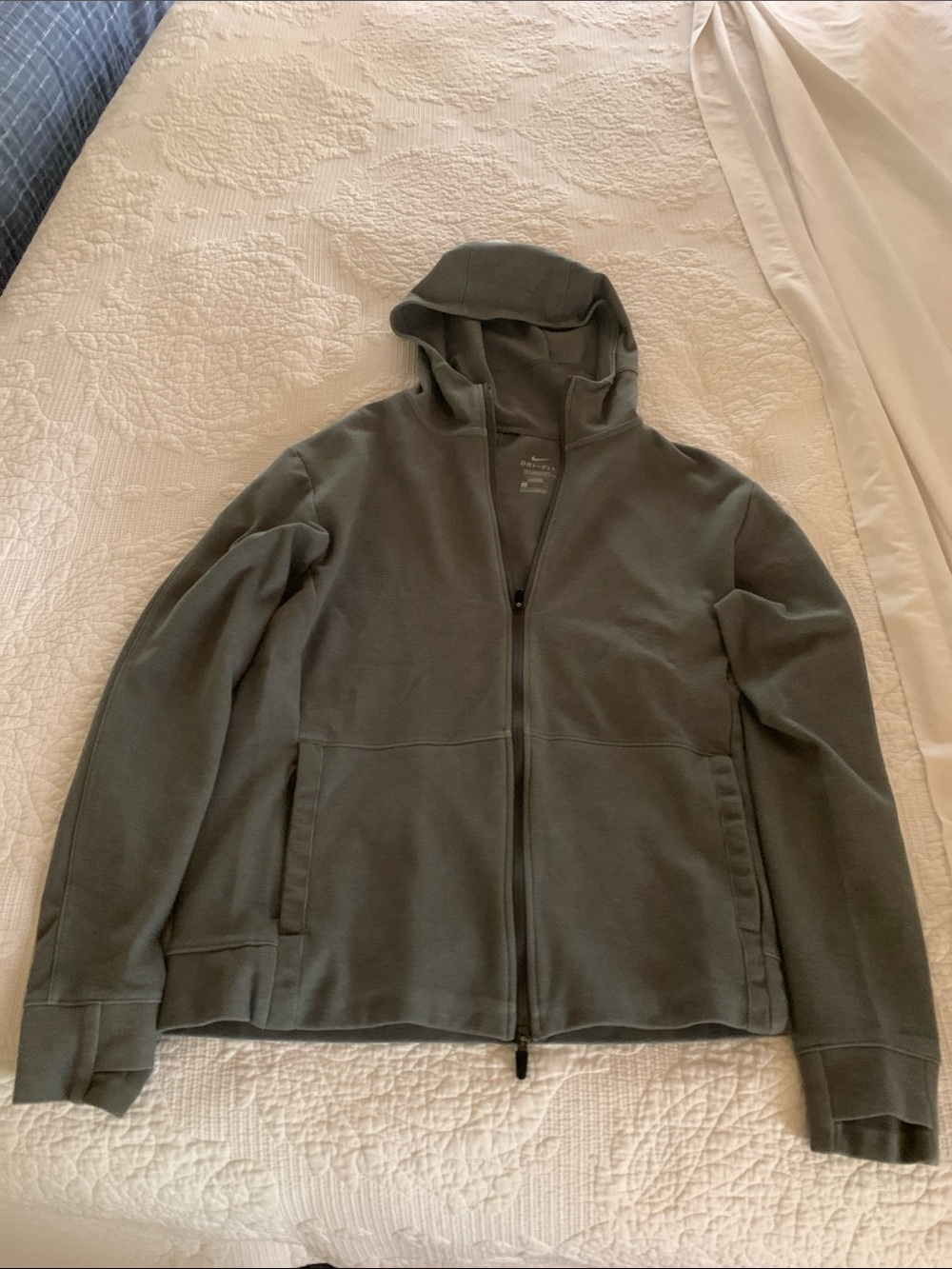 Nike Men's Zip-Up Hooded Sweater in Olive/Grey
